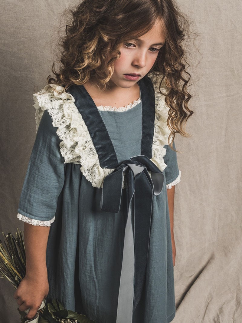 vestido de niña de labube