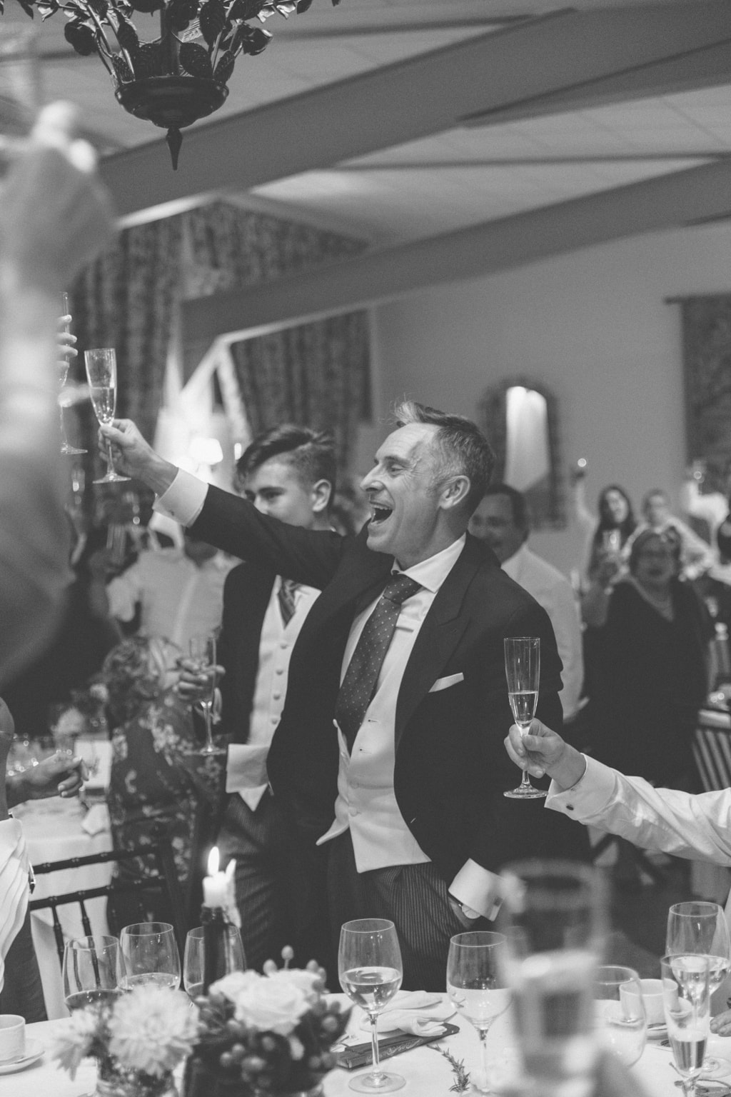 Celebración boda padrino-Love Lovely