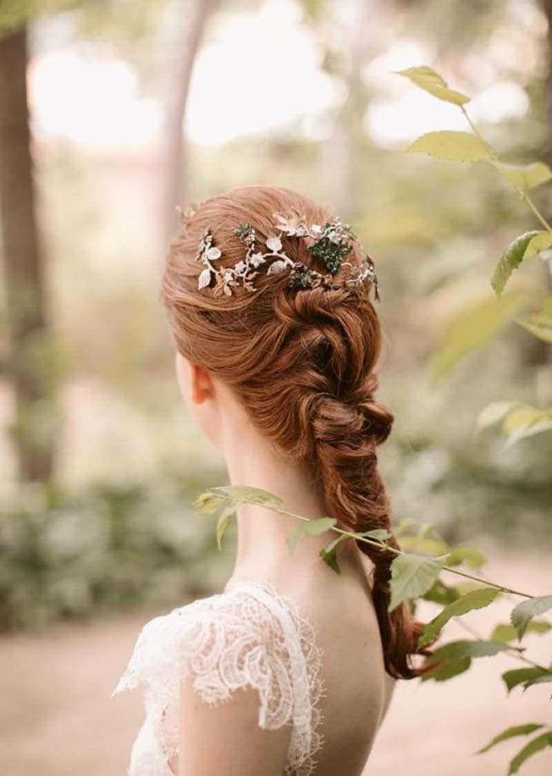 Tocados de flores a base de metales