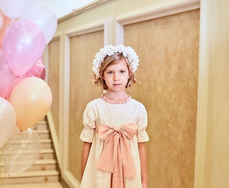 Vestido de niña de nanos