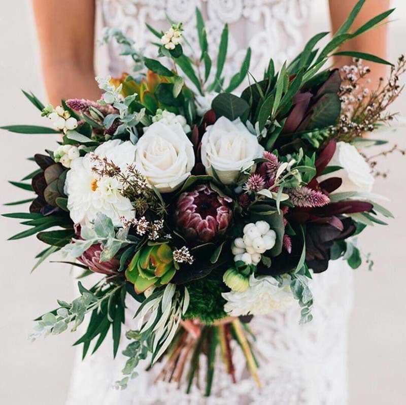 ramo de novia en tonos estivales