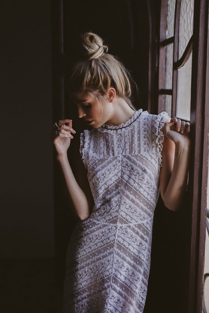 vestido de novia vintage con escote caja