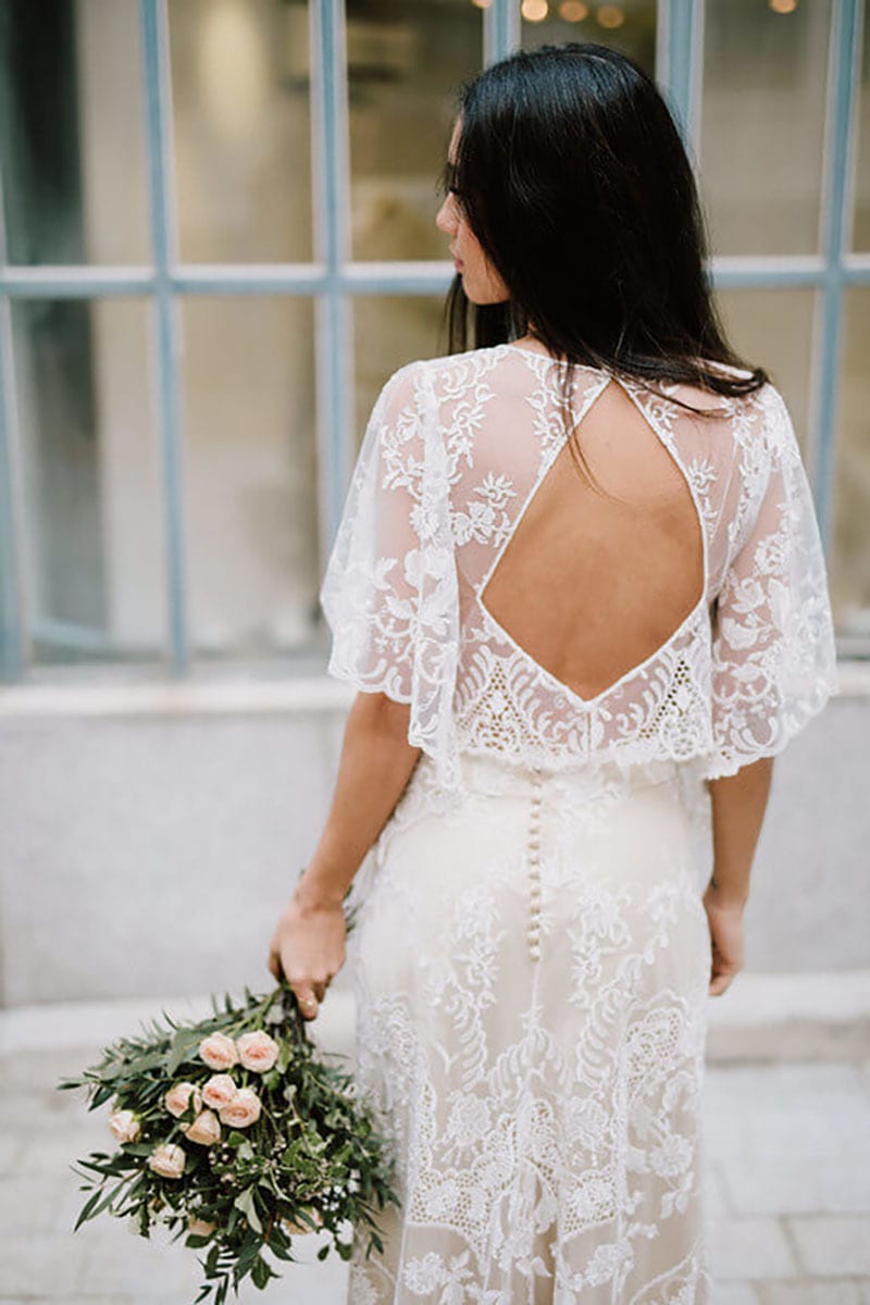 vestido vintage con escote medio en la espalda